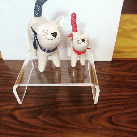 Enesco Cat Figurine Pair with Red and Black Scarves - Picture 4 of 4